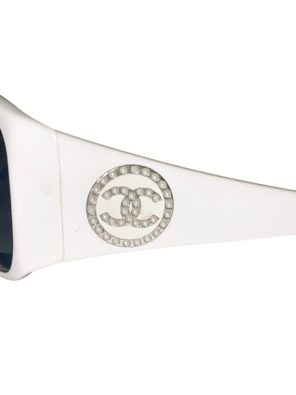 Chanel 5083-H White Sunglasses CC Logo Mother of Pearl Italy Vintage - Picture 5 of 9